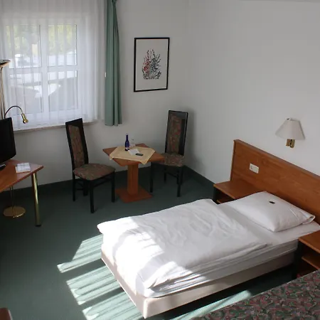 & Restaurant Bergfried 3* Saalfeld Saale