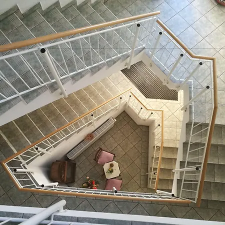 & Restaurant Bergfried 3*