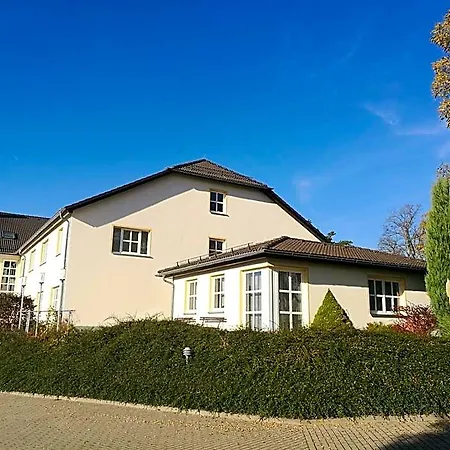 & Restaurant Bergfried 3*