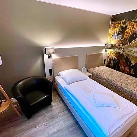 & Restaurant Bergfried Hotell 3*