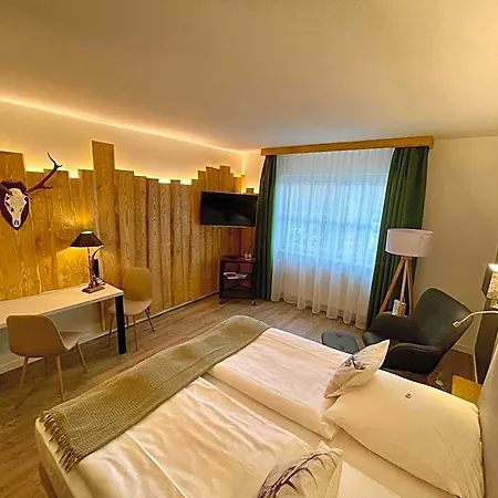 Hotell & Restaurant Bergfried Saalfeld Saale
