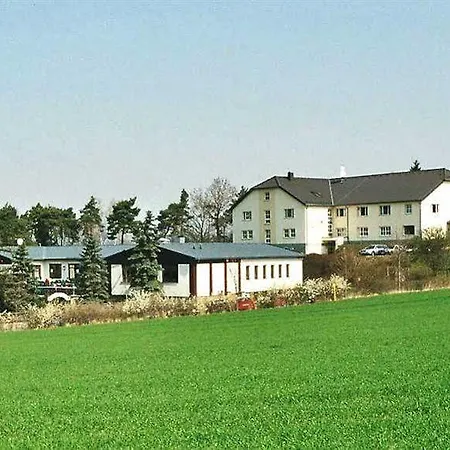 酒店 & Restaurant Bergfried 3*