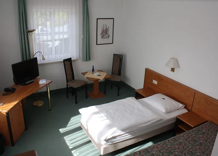 & Restaurant Bergfried 3* Saalfeld Saale