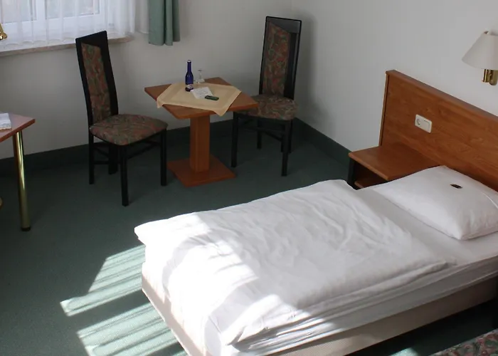 Hotel & Restaurant Bergfried 3*