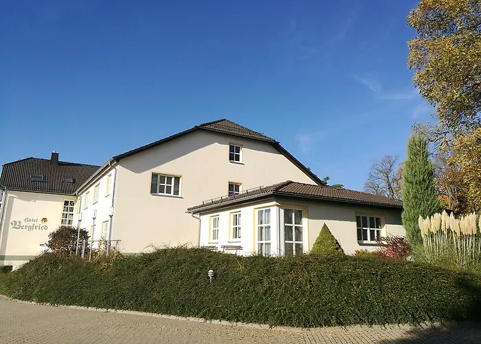 & Restaurant Bergfried 3* Saalfeld Saale